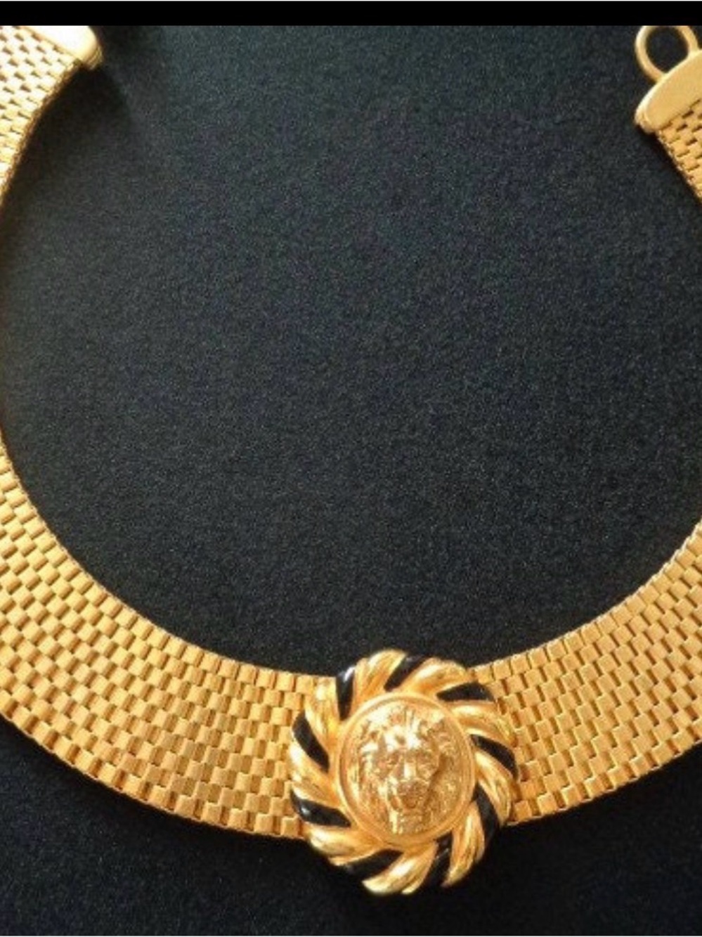 VINTAGE Anne Klein Gold-Tone Woven Collar Necklace with Decorative Medallion